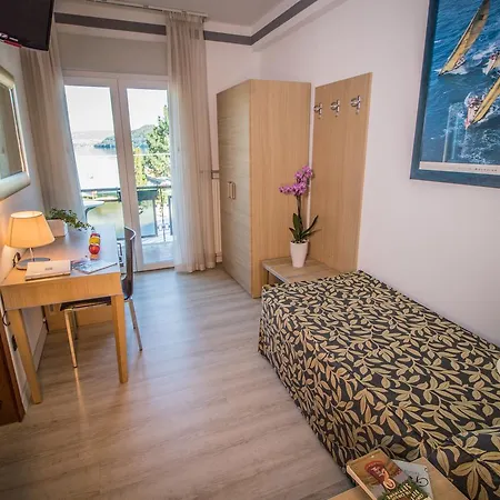 Garni Bellavista Hotel Calceranica al Lago